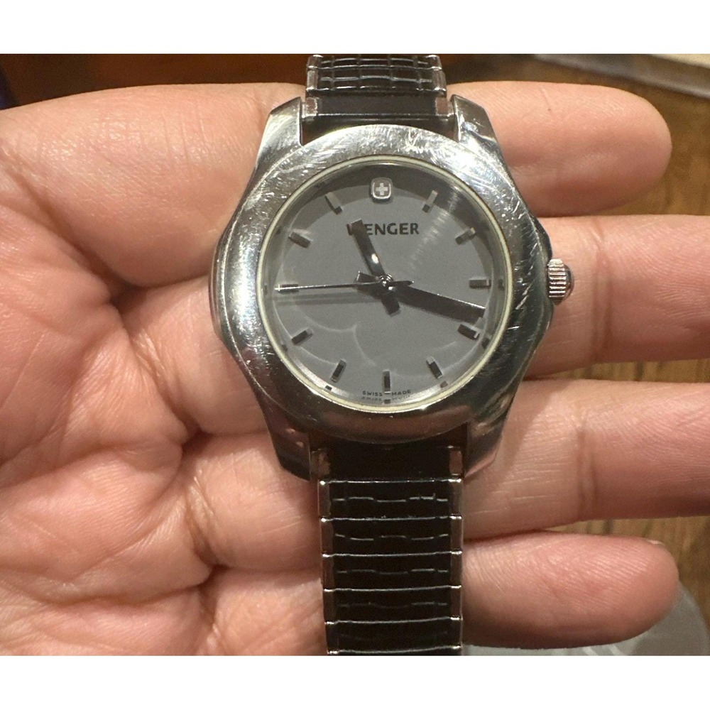 Runs Wenger Silver Tone Gray Dial Black Stretch Band Analog Watch 0922040 Unisex